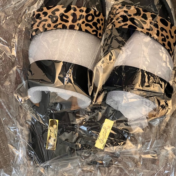 ✨MY #1 SELLERS✨NIB:Tan/Black Leopard Two Strap Slide On Summer Sandals - Picture 3 of 3